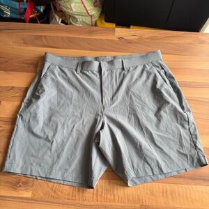 Men’s‎ Fabletics shorts grey